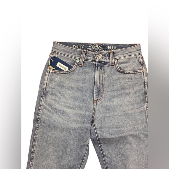 Daily Blue Denim “Burn” High Waist Straight Leg Jeans - size 31 NWT - Picture 5 of 6